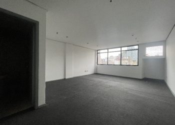 Sala para alugar com 45m² no bairro Centro em Porto Alegre