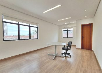 Sala para alugar com 27m² no bairro São João em Porto Alegre