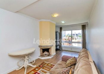 Apartamento para alugar com 80m², 2 dormitórios, 2 vagas no bairro Petrópolis em Porto Alegre
