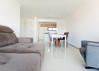 Apartamento para alugar com 70m², 2 dormitórios, 1 vaga no bairro Vila Ipiranga em Porto Alegre