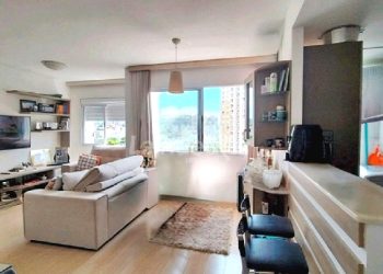 Apartamento para alugar com 66m², 2 dormitórios, 1 vaga no bairro Vila Ipiranga em Porto Alegre