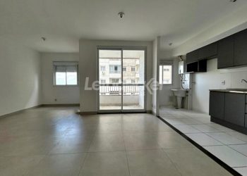 Apartamento para alugar com 64m², 2 dormitórios, 1 vaga no bairro Humaitá em Porto Alegre