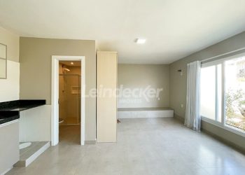 Loft para alugar com 35m², 1 dormitório no bairro São Geraldo em Porto Alegre