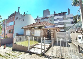 Casa Comercial para alugar com 360m², 5 vagas no bairro Petrópolis em Porto Alegre
