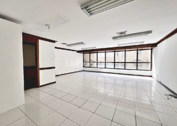 Sala para alugar com 60m² no bairro Centro em Porto Alegre