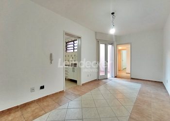 Apartamento para alugar com 68m², 2 dormitórios, 2 vagas no bairro Santana em Porto Alegre