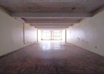 Sala para alugar com 90m² no bairro Centro em Porto Alegre