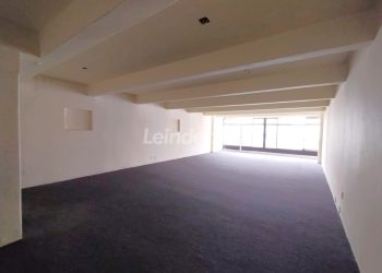 Sala para alugar com 90m² no bairro Centro em Porto Alegre