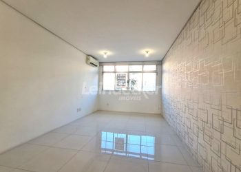Sala para alugar com 28m², 1 vaga no bairro Cidade Baixa em Porto Alegre