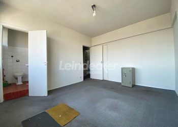 Sala para alugar com 28m² no bairro Centro em Porto Alegre