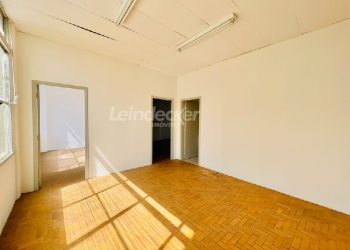 Sala para alugar com 62m² no bairro Centro em Porto Alegre
