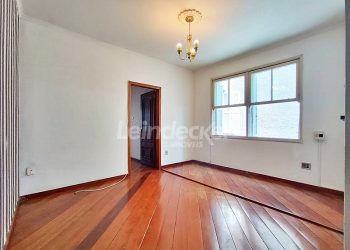Apartamento para alugar com 78m², 3 dormitórios no bairro Centro em Porto Alegre