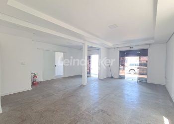 Casa Comercial para alugar com 240m², 5 vagas no bairro Glória em Porto Alegre