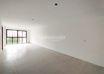 Studio para alugar com 46m², 1 dormitório no bairro Santana em Porto Alegre