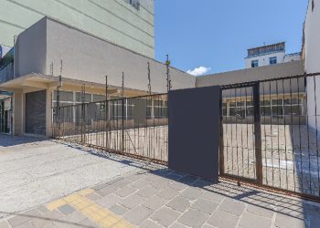 Loja para alugar com 49m², 2 vagas no bairro São Geraldo em Porto Alegre