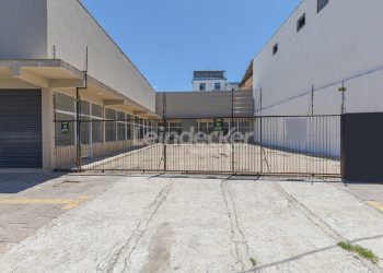 Loja para alugar com 300m², 10 vagas no bairro São Geraldo em Porto Alegre