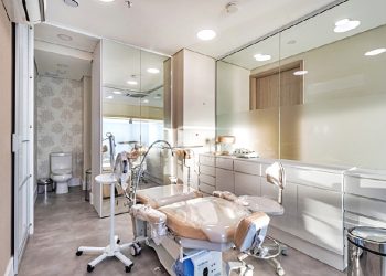 Sala para alugar com 123m², 3 vagas no bairro Cristal em Porto Alegre