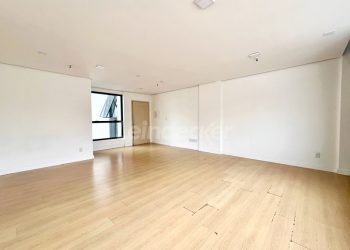 Sala para alugar com 45m² no bairro Centro em Porto Alegre