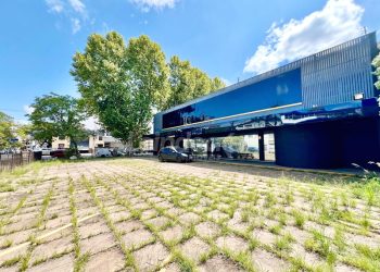 Prédio para alugar com 1.290m², 20 vagas no bairro Navegantes em Porto Alegre