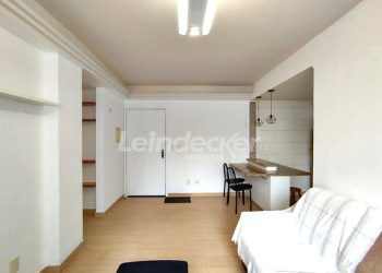 Apartamento para alugar com 47m², 1 dormitório, 1 vaga no bairro Cidade Baixa em Porto Alegre