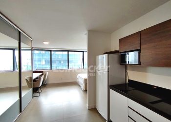Studio para alugar com 40m², 1 dormitório, 1 vaga no bairro Auxiliadora em Porto Alegre