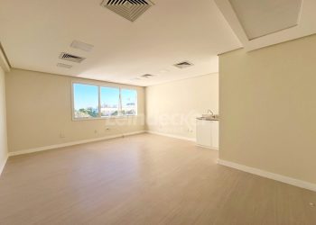 Sala para alugar com 31m², 1 vaga no bairro Centro em Porto Alegre