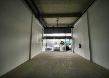 Loja para alugar com 144m², 1 vaga no bairro São Sebastião em Porto Alegre