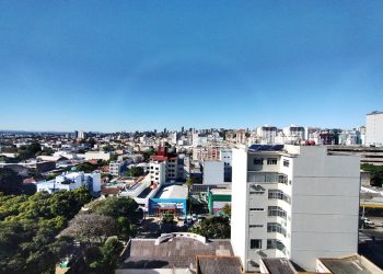Sala para alugar com 30m², 1 vaga no bairro Floresta em Porto Alegre
