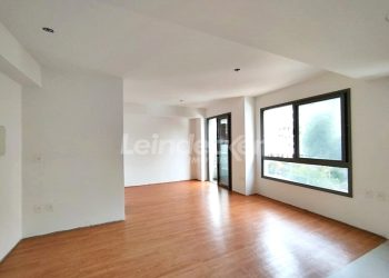 Loft para alugar com 41m², 1 dormitório, 1 vaga no bairro Tristeza em Porto Alegre