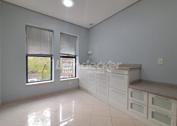 Conjunto para alugar com 136m² no bairro Menino Deus em Porto Alegre