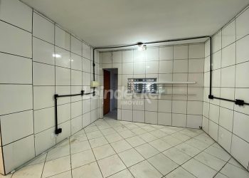 Loja para alugar com 47m², 1 vaga no bairro Menino Deus em Porto Alegre