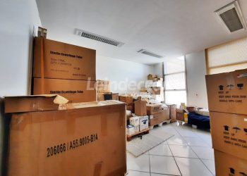 Sala para alugar com 75m² no bairro Santa Cecilia em Porto Alegre