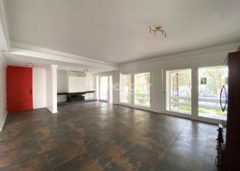 Casa Comercial para alugar com 250m², 3 vagas no bairro Boa Vista em Porto Alegre