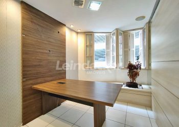 Sala para alugar com 110m² no bairro Centro em Porto Alegre