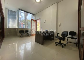 Sala para alugar com 100m², 1 vaga no bairro Partenon em Porto Alegre