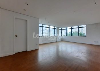 Sala para alugar com 42m², 1 vaga no bairro Moinhos de Vento em Porto Alegre