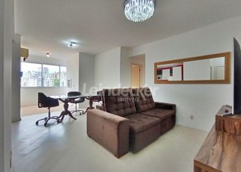 Apartamento para alugar com 80m², 2 dormitórios, 2 vagas no bairro Floresta em Porto Alegre