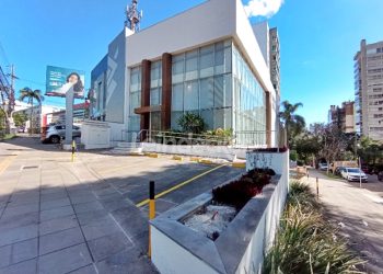 Loja para alugar com 900m², 19 vagas no bairro Petrópolis em Porto Alegre