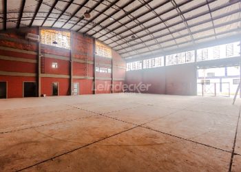 Depósito para alugar com 870m², 6 vagas no bairro Farrapos em Porto Alegre
