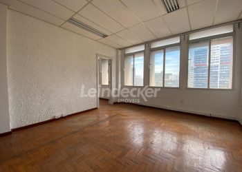 Sala para alugar com 65m² no bairro Centro em Porto Alegre