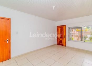 Casa para alugar com 300m², 3 dormitórios, 1 vaga no bairro Jardim Itu Sabará em Porto Alegre