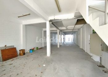 Prédio para alugar com 400m², 1 vaga no bairro São João em Porto Alegre