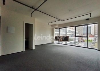 Sala para alugar com 33m², 1 vaga no bairro Cidade Baixa em Porto Alegre