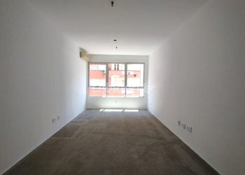 Apartamento para alugar com 35m², 1 dormitório no bairro Centro em Porto Alegre