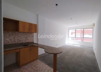 Apartamento para alugar com 35m², 1 dormitório no bairro Centro em Porto Alegre