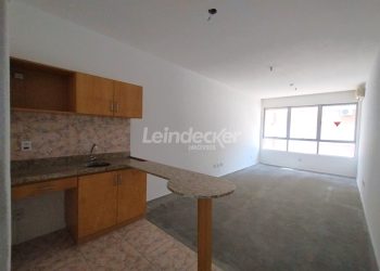 Apartamento para alugar com 33m², 1 dormitório no bairro Centro em Porto Alegre