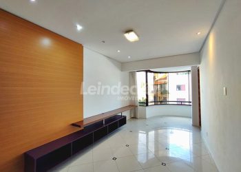 Cobertura para alugar com 132m², 2 dormitórios, 2 vagas no bairro Menino Deus em Porto Alegre