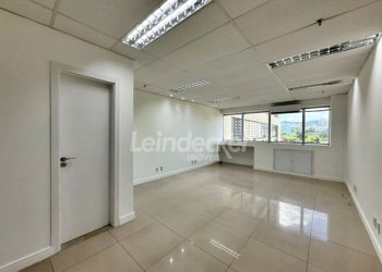 Sala para alugar com 35m² no bairro Jardim do Salso em Porto Alegre