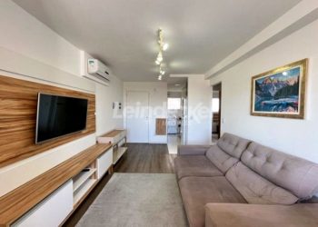 Apartamento para alugar com 54m², 2 dormitórios, 1 vaga no bairro Floresta em Porto Alegre