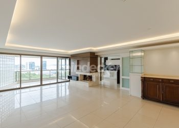 Apartamento para alugar com 207m², 3 dormitórios, 3 vagas no bairro Cristal em Porto Alegre